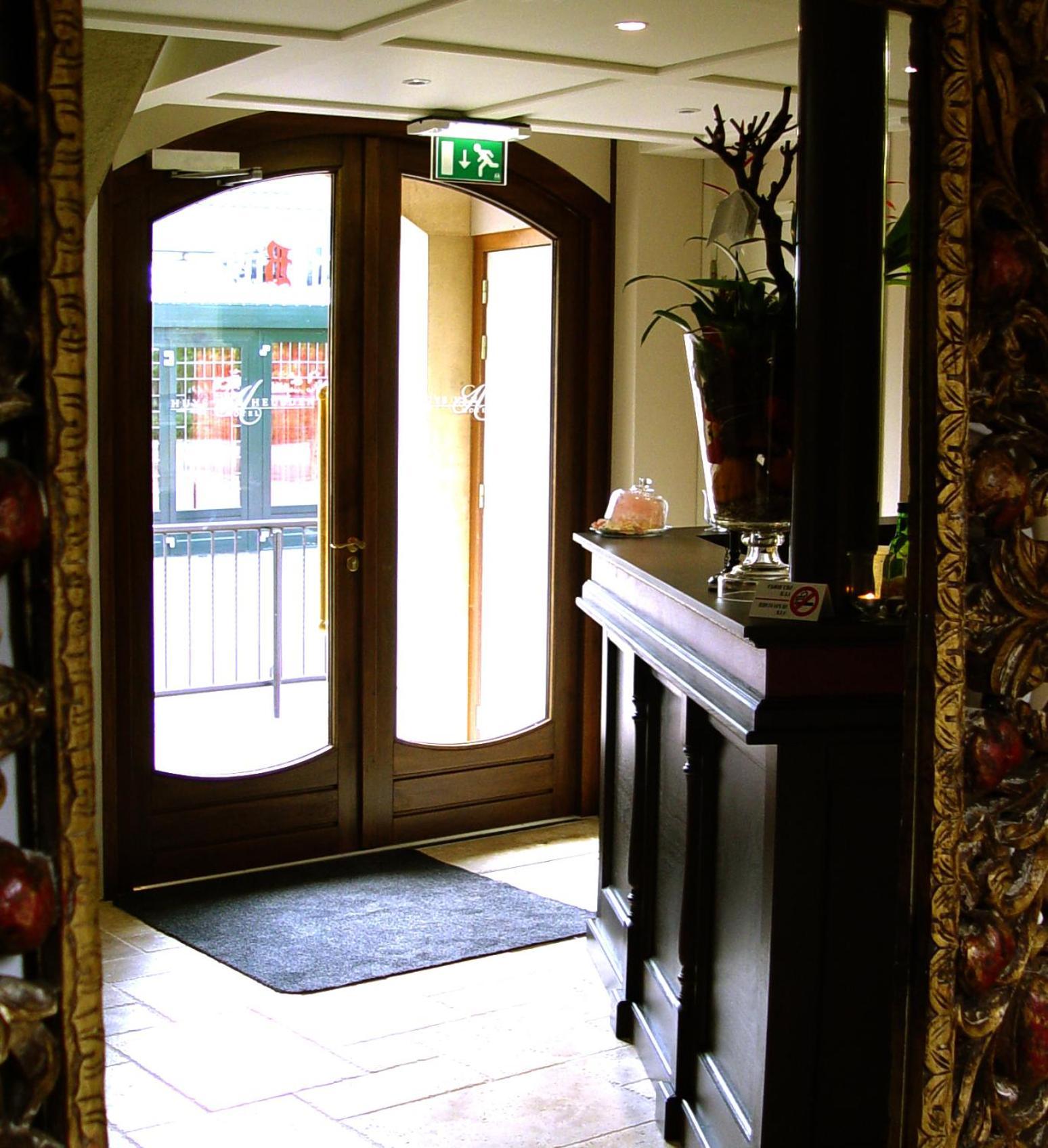 Hotel Huys Van Heusden Астен Екстериор снимка