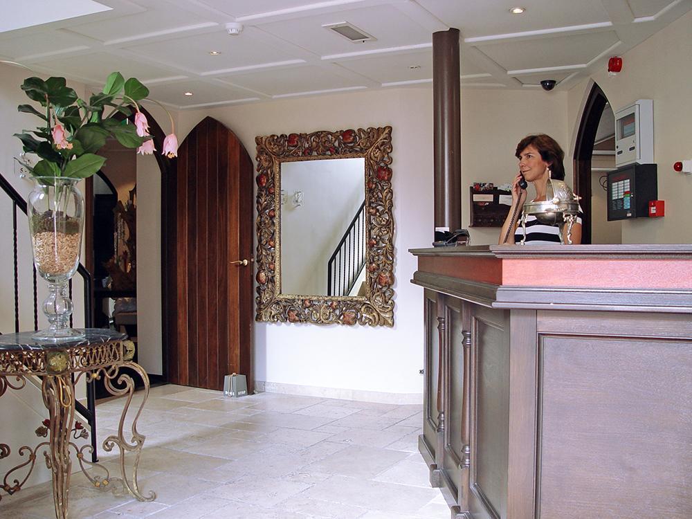 Hotel Huys Van Heusden Астен Екстериор снимка
